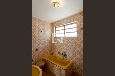 Casa à venda com 320m², 4 quartos e 3 vagasBanheiro Suíte 1