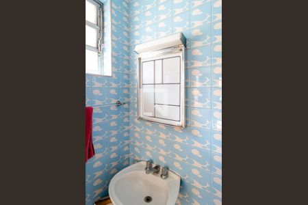 Casa à venda com 320m², 4 quartos e 3 vagasBanheiro da Suíte 2