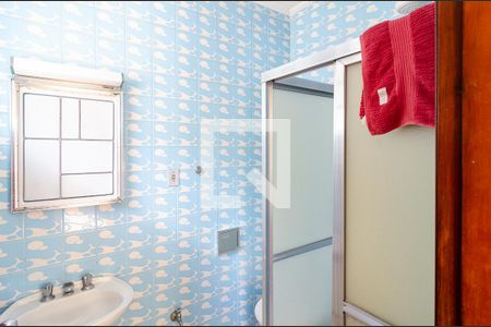 Casa à venda com 320m², 4 quartos e 3 vagasBanheiro da Suíte 2