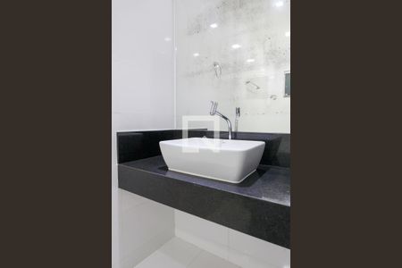 banheiro suite - casa 1 de casa para alugar com 5 quartos, 272m² em São Gabriel, Belo Horizonte