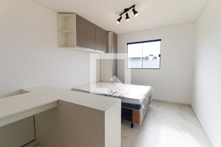 Sala/Quarto de apartamento para alugar com 1 quarto, 32m² em Uberaba, Curitiba