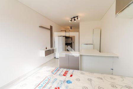 Sala/Quarto de apartamento para alugar com 1 quarto, 32m² em Uberaba, Curitiba