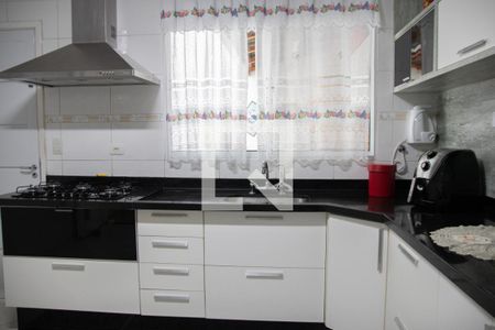 Casa à venda com 120m², 3 quartos e 2 vagas Casa à venda com 120m², 3 quartos e 2 vagasCozinha