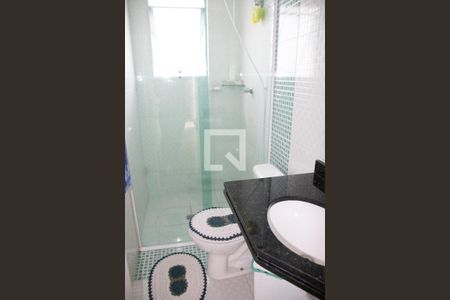 Casa à venda com 120m², 3 quartos e 2 vagas Casa à venda com 120m², 3 quartos e 2 vagasBanheiro 2