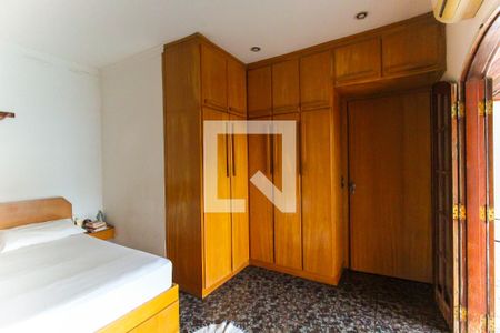 Casa à venda com 160m², 2 quartos e 5 vagas Casa à venda com 160m², 2 quartos e 5 vagasSuíte 1