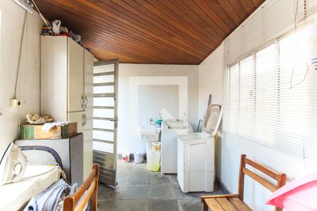 Casa à venda com 160m², 2 quartos e 5 vagas Casa à venda com 160m², 2 quartos e 5 vagasÁrea de Serviço