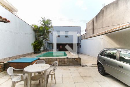 Casa à venda com 160m², 2 quartos e 5 vagas Casa à venda com 160m², 2 quartos e 5 vagasQuintal