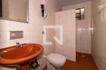 Banheiro Social de casa à venda com 2 quartos, 880m² em Boqueirão, Curitiba