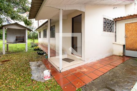 Fachada de casa à venda com 2 quartos, 880m² em Boqueirão, Curitiba
