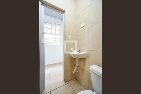 Banheiro social de casa à venda com 1 quarto, 46m² em Vila Santa Isabel, São Paulo