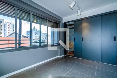 Sala e quarto de apartamento à venda com 1 quarto, 25m² em Farroupilha, Porto Alegre