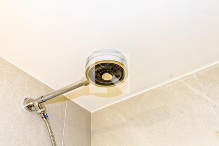 Banheiro de apartamento à venda com 1 quarto, 25m² em Farroupilha, Porto Alegre