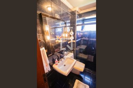 Apartamento à venda com 158m², 4 quartos e 2 vagasBanheiro