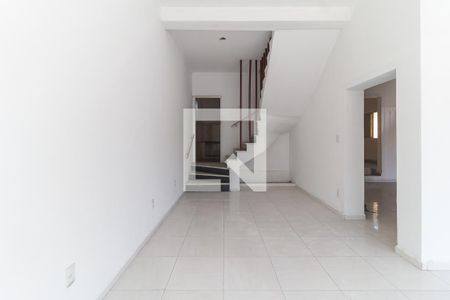 Sala 1 de casa para alugar com 3 quartos, 222m² em Vila Mogilar, Mogi das Cruzes