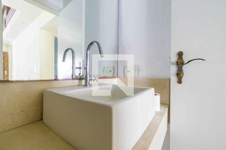 Casa para alugar com 400m², 3 quartos e 5 vagas Casa para alugar com 400m², 3 quartos e 5 vagasBanheiro