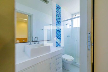 Casa para alugar com 400m², 3 quartos e 5 vagas Casa para alugar com 400m², 3 quartos e 5 vagasBanheiro Suíte 3