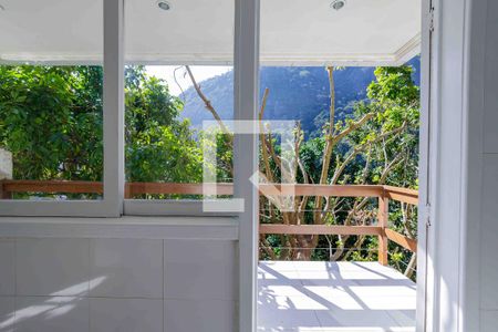 Casa para alugar com 400m², 3 quartos e 5 vagas Casa para alugar com 400m², 3 quartos e 5 vagasVaranda Cozinha