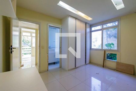 Casa para alugar com 400m², 3 quartos e 5 vagas Casa para alugar com 400m², 3 quartos e 5 vagasSuíte 3