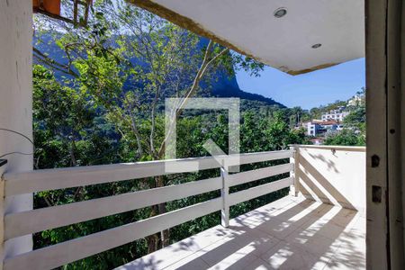 Casa para alugar com 400m², 3 quartos e 5 vagas Casa para alugar com 400m², 3 quartos e 5 vagasVaranda Suíte 2