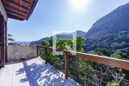 Casa para alugar com 400m², 3 quartos e 5 vagas Casa para alugar com 400m², 3 quartos e 5 vagasVaranda 1