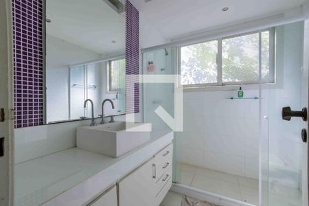 Casa para alugar com 400m², 3 quartos e 5 vagas Casa para alugar com 400m², 3 quartos e 5 vagasBanheiro Suíte 2