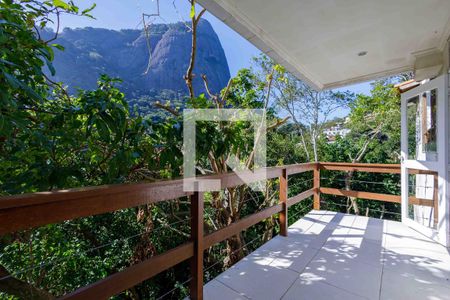 Casa para alugar com 400m², 3 quartos e 5 vagas Casa para alugar com 400m², 3 quartos e 5 vagasVaranda Cozinha