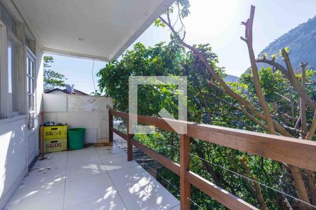 Casa para alugar com 400m², 3 quartos e 5 vagas Casa para alugar com 400m², 3 quartos e 5 vagasVaranda Cozinha