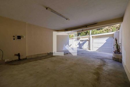 Casa para alugar com 400m², 3 quartos e 5 vagas Casa para alugar com 400m², 3 quartos e 5 vagasGaragem