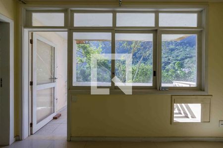 Casa para alugar com 400m², 3 quartos e 5 vagas Casa para alugar com 400m², 3 quartos e 5 vagasVaranda Suíte 2