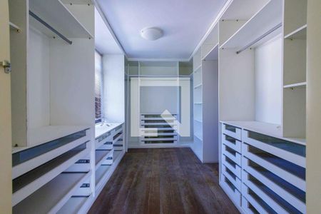 Casa para alugar com 400m², 3 quartos e 5 vagas Casa para alugar com 400m², 3 quartos e 5 vagasCloset Suíte 1