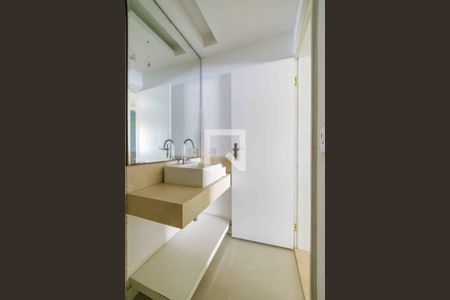 Casa para alugar com 400m², 3 quartos e 5 vagas Casa para alugar com 400m², 3 quartos e 5 vagasBanheiro