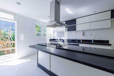 Casa para alugar com 400m², 3 quartos e 5 vagas Casa para alugar com 400m², 3 quartos e 5 vagasCozinha