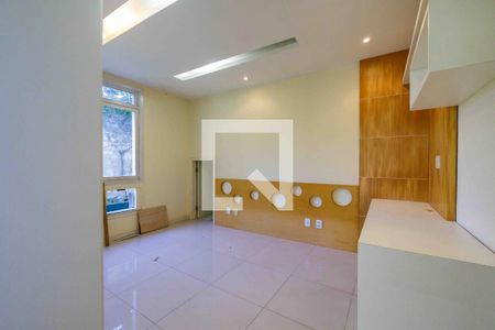 Casa para alugar com 400m², 3 quartos e 5 vagas Casa para alugar com 400m², 3 quartos e 5 vagasSuíte 3