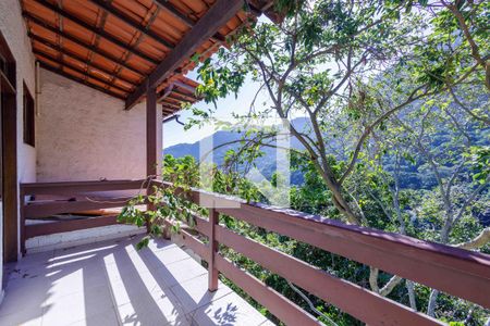 Casa para alugar com 400m², 3 quartos e 5 vagas Casa para alugar com 400m², 3 quartos e 5 vagasVaranda Suíte 1