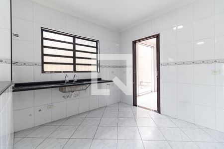 Casa à venda com 200m², 3 quartos e 4 vagas Casa à venda com 200m², 3 quartos e 4 vagasCozinha