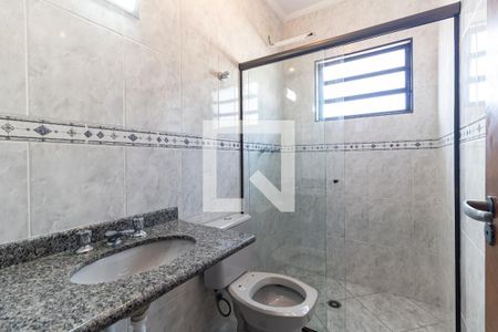 Casa à venda com 200m², 3 quartos e 4 vagas Casa à venda com 200m², 3 quartos e 4 vagasBanheiro da Suíte 2