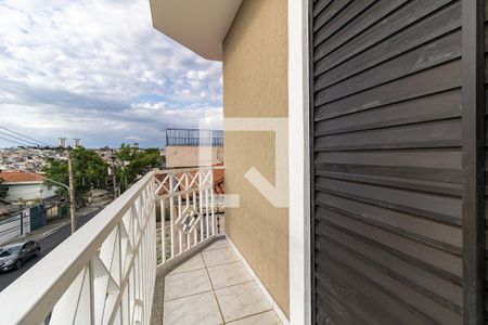 Casa à venda com 200m², 3 quartos e 4 vagas Casa à venda com 200m², 3 quartos e 4 vagasVaranda da Suíte 1