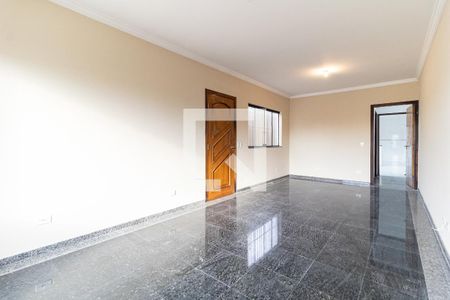 Sala de casa à venda com 3 quartos, 200m² em Vila Brasilina, São Paulo