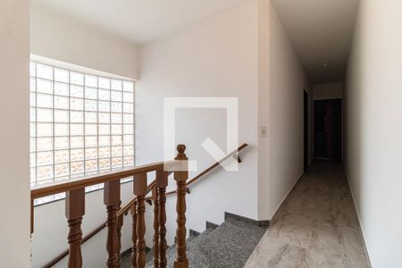 Casa à venda com 200m², 3 quartos e 4 vagas Casa à venda com 200m², 3 quartos e 4 vagasCorredor