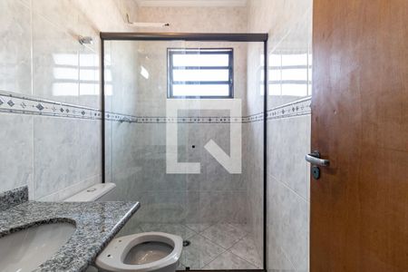 Casa à venda com 200m², 3 quartos e 4 vagas Casa à venda com 200m², 3 quartos e 4 vagasBanheiro da Suíte 2