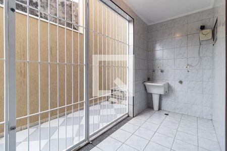 Casa à venda com 200m², 3 quartos e 4 vagas Casa à venda com 200m², 3 quartos e 4 vagasÁrea de Serviço