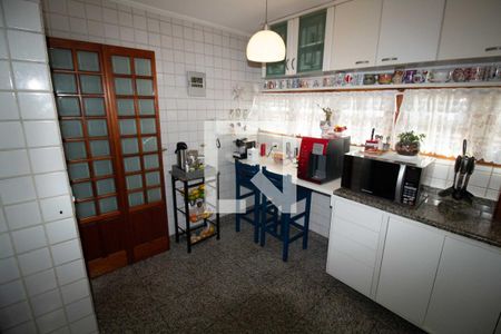 Casa à venda com 400m², 5 quartos e 3 vagas Casa à venda com 400m², 5 quartos e 3 vagasCozinha