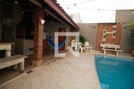 Casa à venda com 400m², 5 quartos e 3 vagas Casa à venda com 400m², 5 quartos e 3 vagasÁrea comum