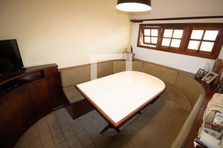 Casa à venda com 400m², 5 quartos e 3 vagas Casa à venda com 400m², 5 quartos e 3 vagasSala de janta