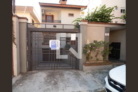 Casa à venda com 400m², 5 quartos e 3 vagas Casa à venda com 400m², 5 quartos e 3 vagasFachada