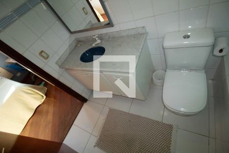 Casa à venda com 400m², 5 quartos e 3 vagas Casa à venda com 400m², 5 quartos e 3 vagasBanheiro Suíte 3