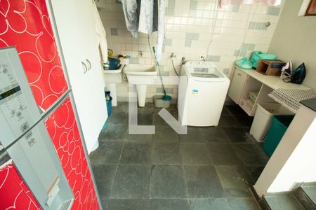 Casa à venda com 400m², 5 quartos e 3 vagas Casa à venda com 400m², 5 quartos e 3 vagasLavanderia