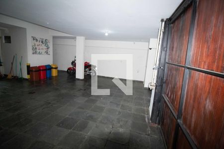 Casa à venda com 400m², 5 quartos e 3 vagas Casa à venda com 400m², 5 quartos e 3 vagasGaragem