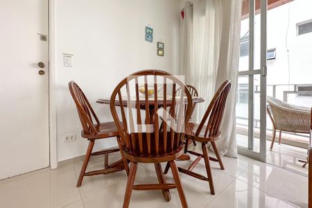 Sala de apartamento para alugar com 2 quartos, 70m² em Jardim Belmar, Guarujá