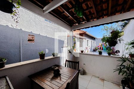 Casa à venda com 110m², 2 quartos e 2 vagasChurrasqueira